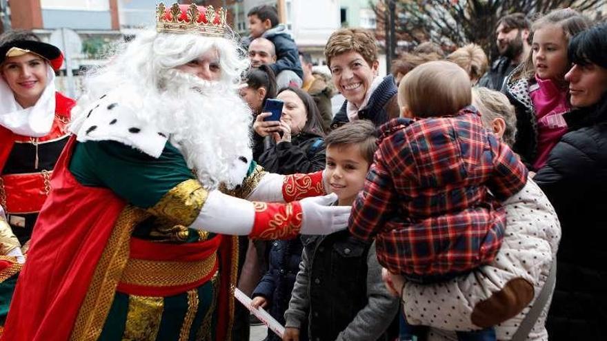 Los niños de El Coto, los primeros en disfrutar de las presencias reales