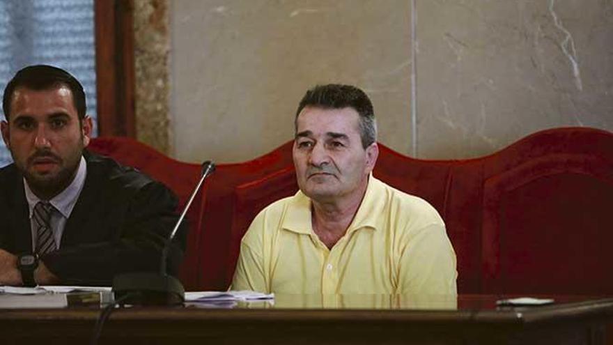 El acusado del crimen del Secar de la Real, Juan R. T., de 46 años, ayer durante el juicio con jurado en Palma.