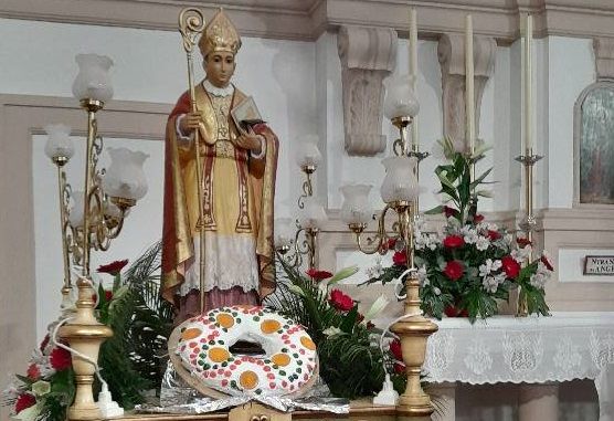 Bejís celebra la bendición de rollos de San Blas