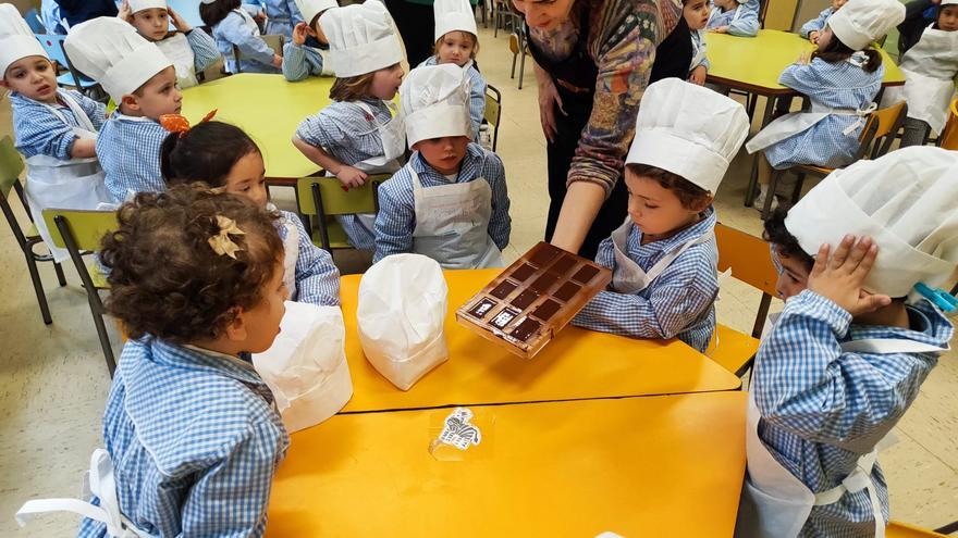 GALERÍA | Miel y chocolate en este colegio de Zamora