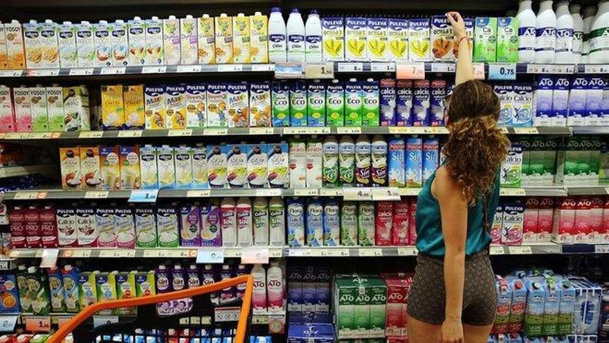 Los productores denuncian la importación de leche a bajo precio