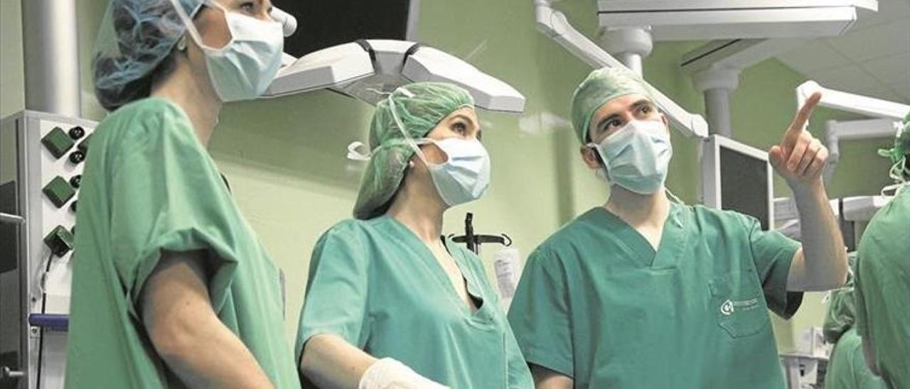 El Centro de Cirugía de Cáceres es reconocido internacionalmente por sus proyectos y por la formación que ofrece e facultativos de medio mundo.