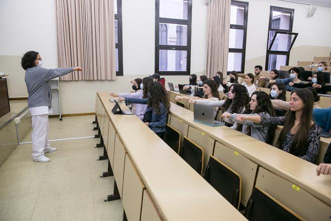Aula de la facultad de Medicina de la UB.