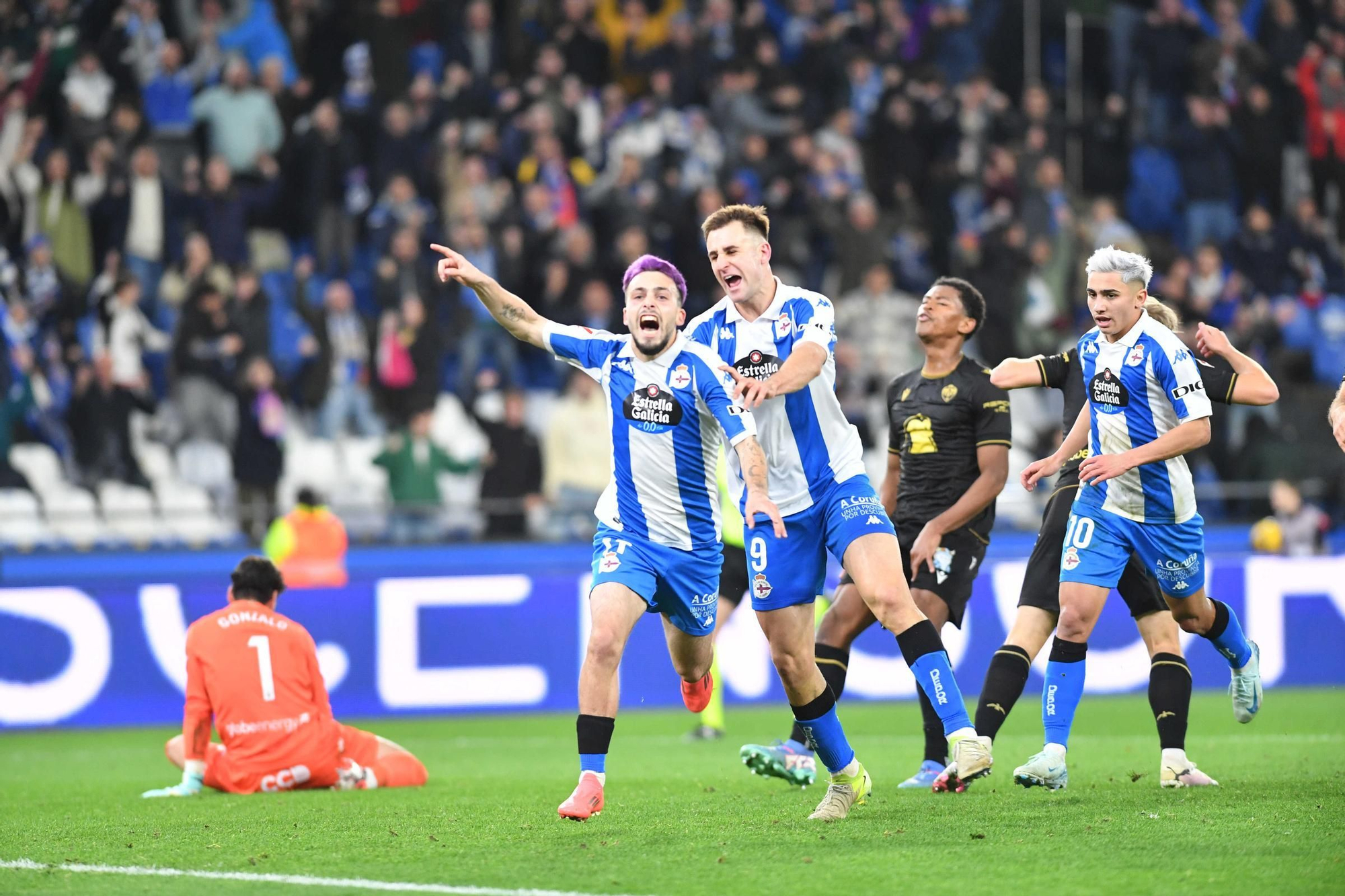 El Dépor golea al Castellón en Riazor (5-1)