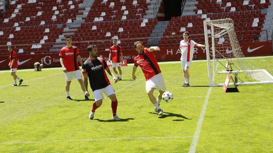 Último partido en el Molinón antes de iniciar el tratamiento de la hierba