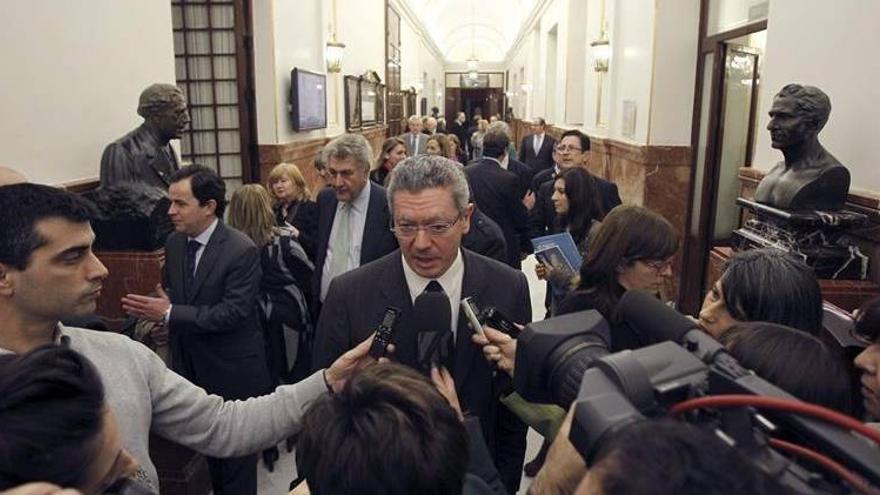 Gallardón: &quot;Los ciudadanos castigarán al PSOE por intentar dividir al PP&quot;