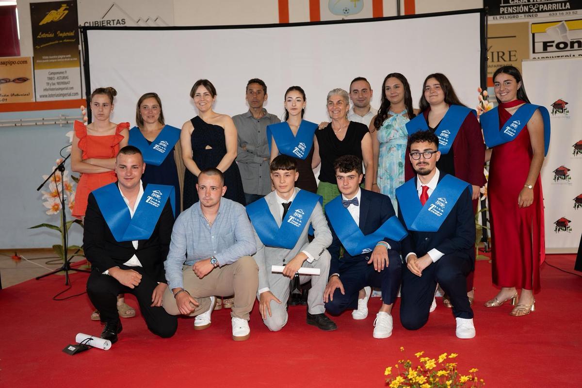 Así fue la graduación de 56 estudiantes del IES Concejo de Tineo