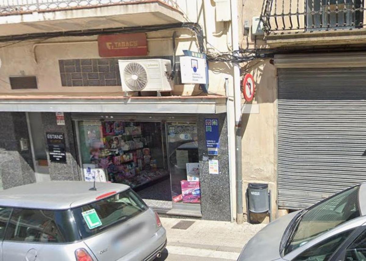 L'administració de loteries que ha venut el premi guanyador, ubicada a la plaça Clavé 10