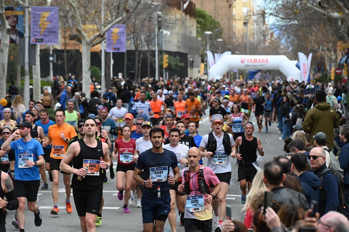 ¿Has participado en la Marató de Barcelona 2024? ¡Búscate en las fotos¡