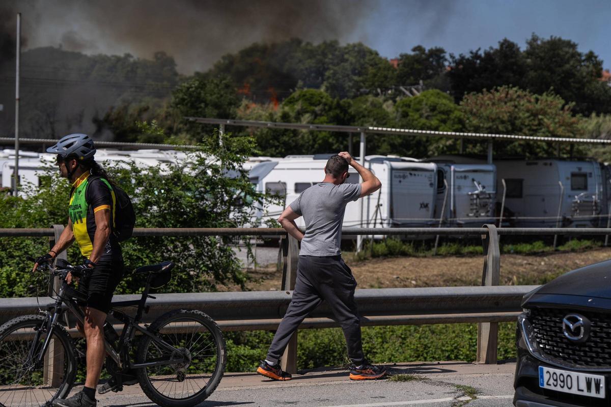 Incendio en un concesionarios de vemta y alquiler de caravanas y autocaravanas, Caravanas Cerdanyola.