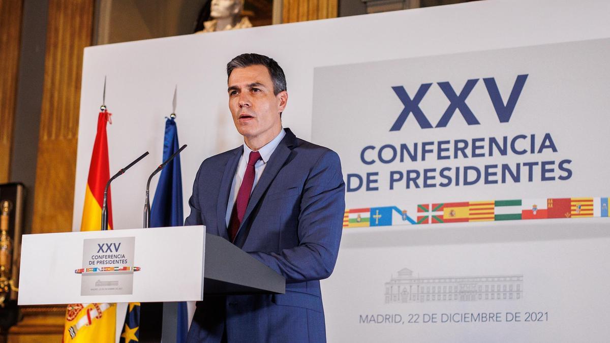 El presidente del Gobierno, Pedro Sánchez, durante la Conferencia de Presidentes extraordinaria celebrada en el  Senado, a 22 de diciembre de 2021, en Madrid, (España). La reunión se ha convocado para abordar la situación de la Covid-19 y reforzar la cogo