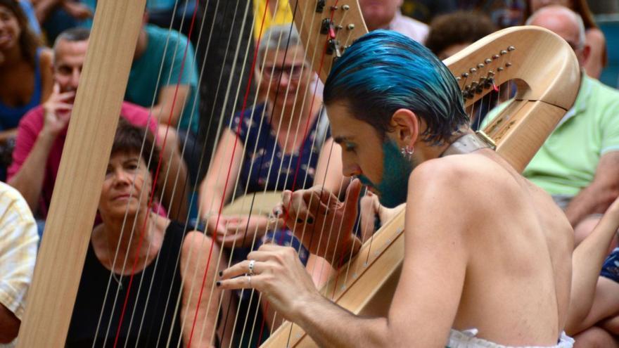 Um die 5.000 Menschen haben „Nit de Reis“ von Parking Shakespeare bereits im Parc de l’Estació del Nord in Barcelona gesehen.  | FOTO: LEO ROLDÁN