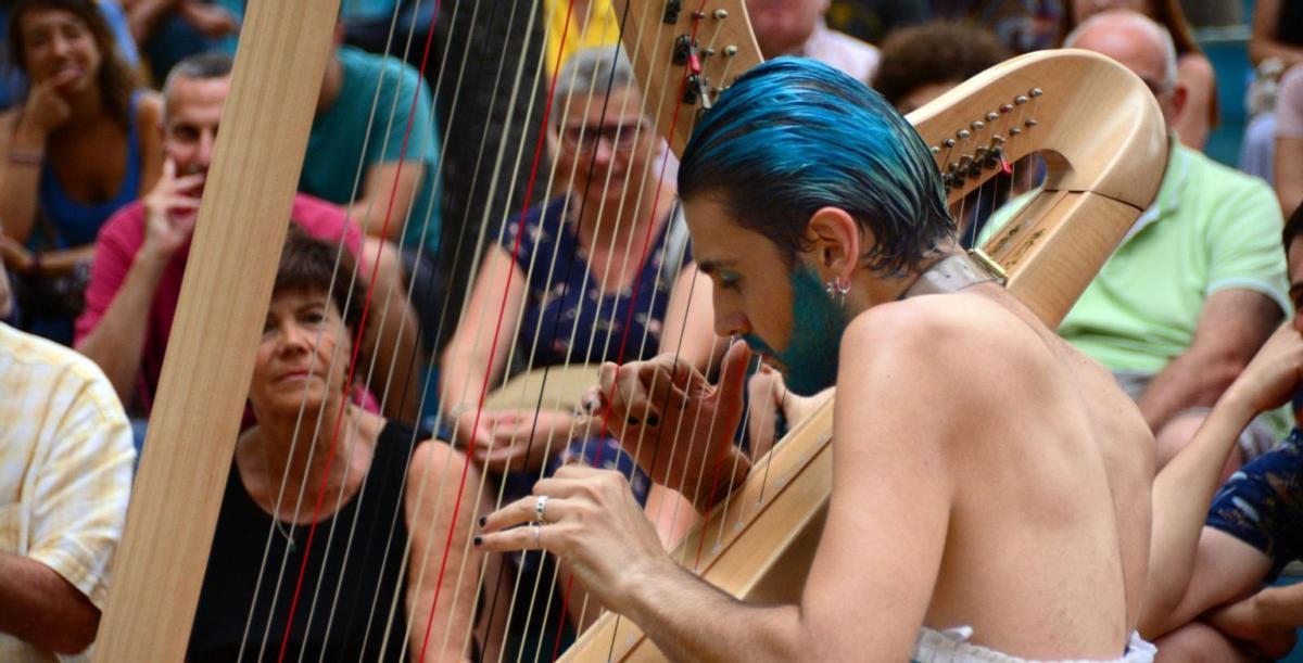 Um die 5.000 Menschen haben „Nit de Reis“ von Parking Shakespeare bereits im Parc de l’Estació del Nord in Barcelona gesehen.  | FOTO: LEO ROLDÁN