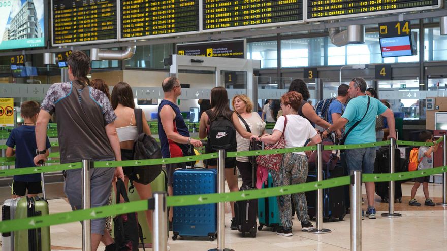 Operación salida en el aeropuerto de Los Rodeos