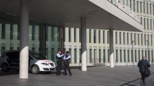 Investigats set mossos acusats de detenció il·legal