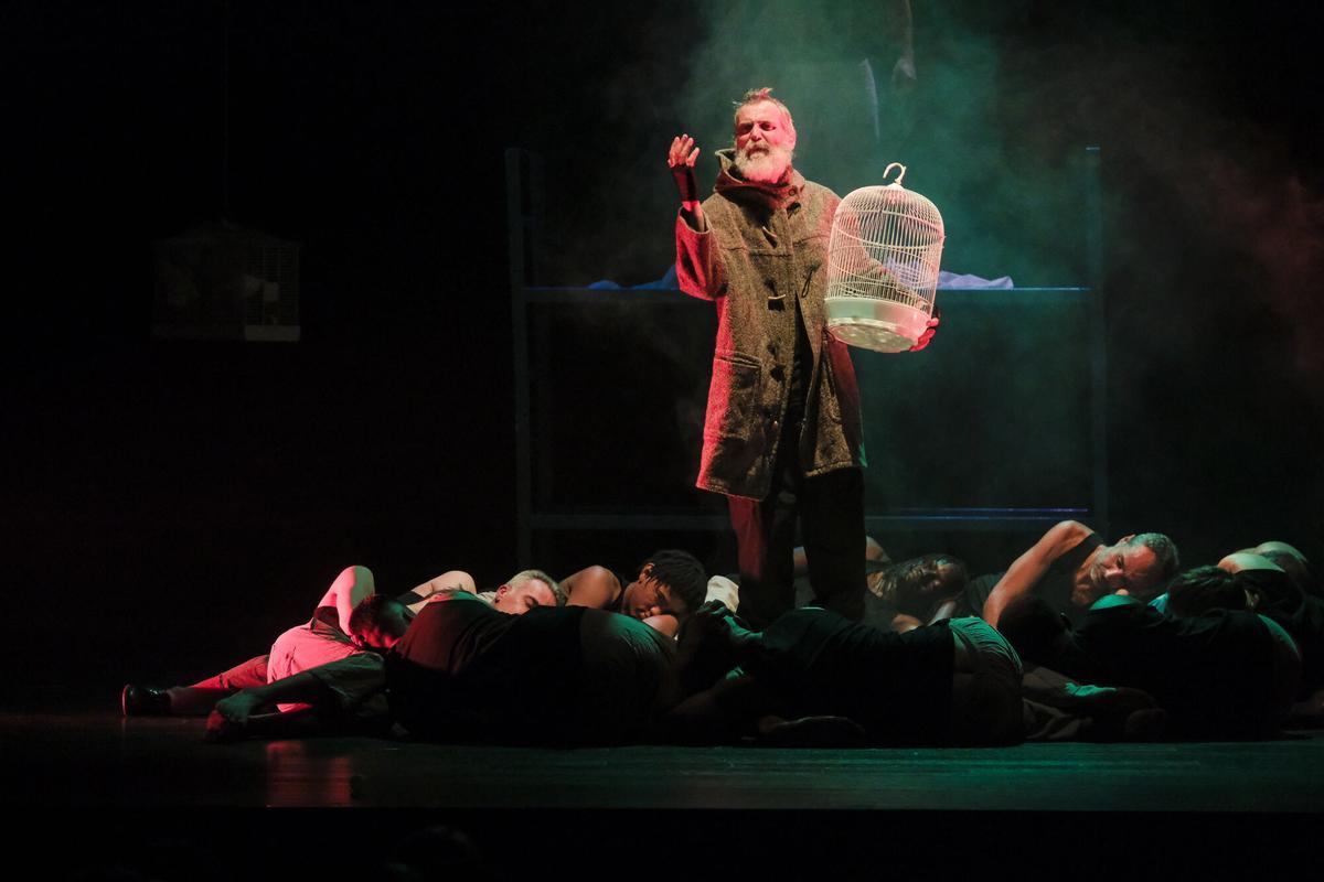 Obra de teatro en el Centro Cultural Guayres