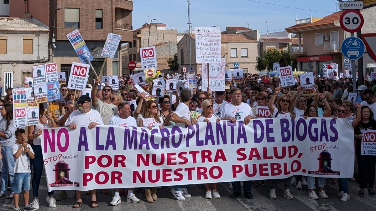Vecinos de Las Torres de Cotillas, durante una de las protestas contra la planta de biogás.