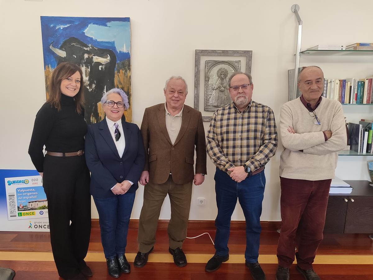 Autoridades regionales y de Fermoselle en el encuentro celebrado en Valladolid.