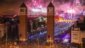 Fin de año en Plaza Espanya de Barcelona