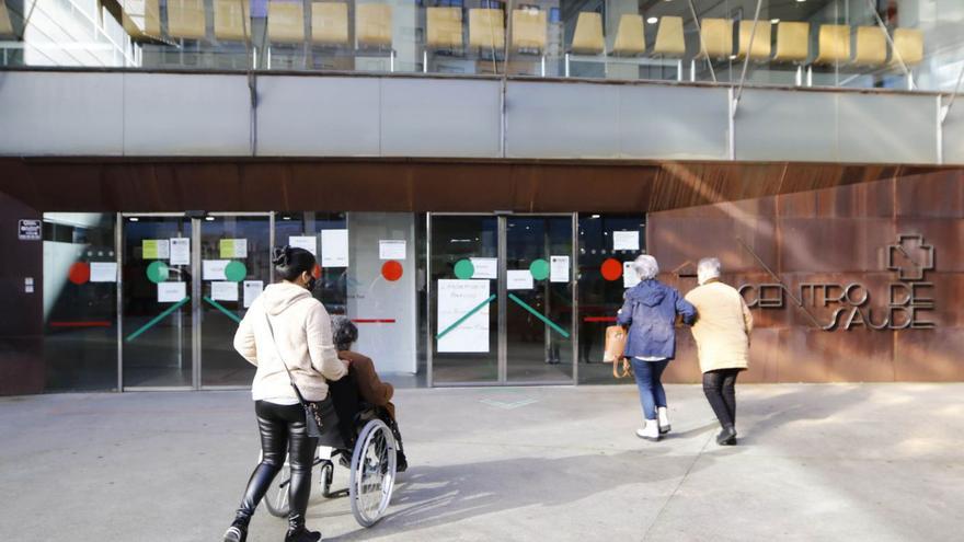 Médicos de familia vigueses se jubilan de forma anticipada por la presión: “No podemos más”