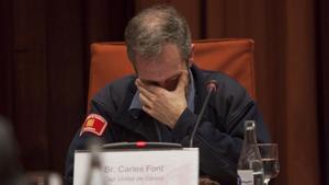 Carles Font, el Delta Cero del incendio de Horta, emocionado ante la comisión de investigación del Parlament, en la que cargó contra los intereses partidistas.