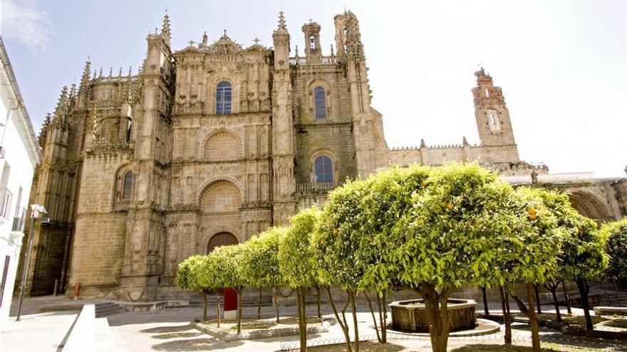 El cabildo de la catedral de Plasencia abre al público sus cubiertas con fines benéficos