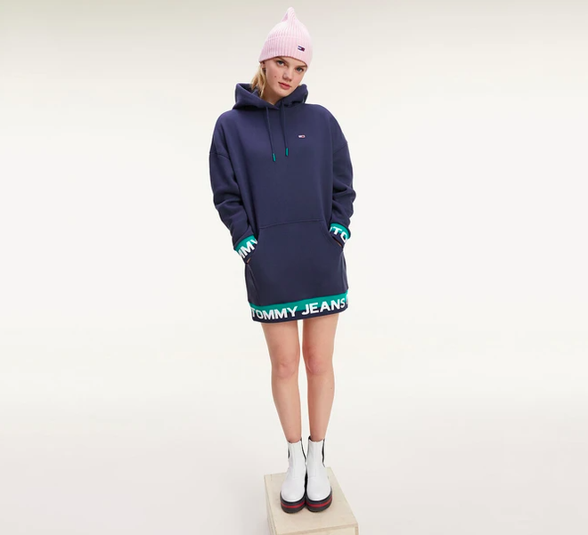 Vestido sudadera corto con capucha