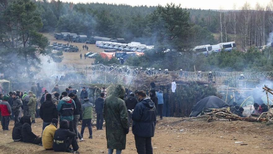 Campament de migrants a la frontera de Bielorússia i Polònia  | STRINGER/EPA/EFE