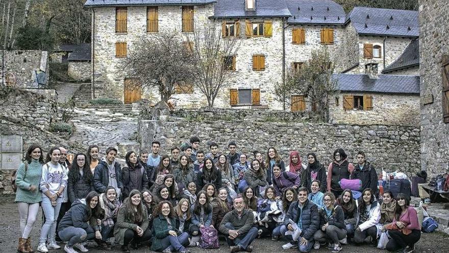 Los alumnos de 1º de BAC convivieron con un centro alicantino en Búbal (Huesca).