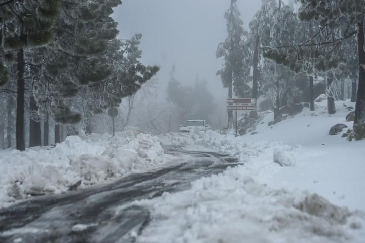 NIEVE EN LA CUMBRE