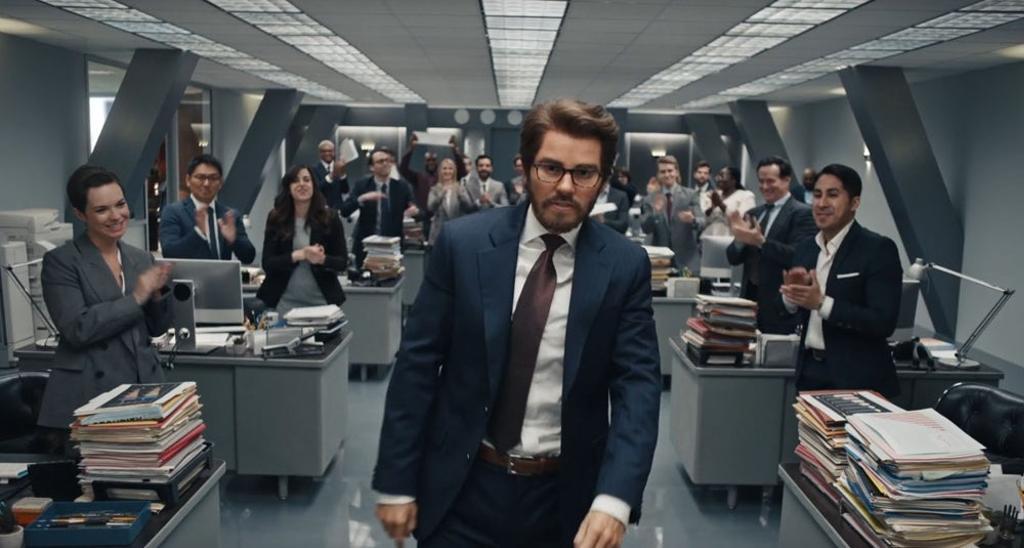 Taylor Swift interpreta a un señor al que, a pesar de que hace lo mínimo, se le trata como a un dios.