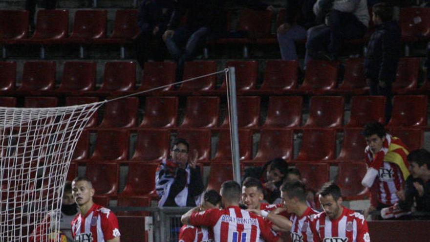 Els jugadors del Girona celebren un gol contra el Lugo