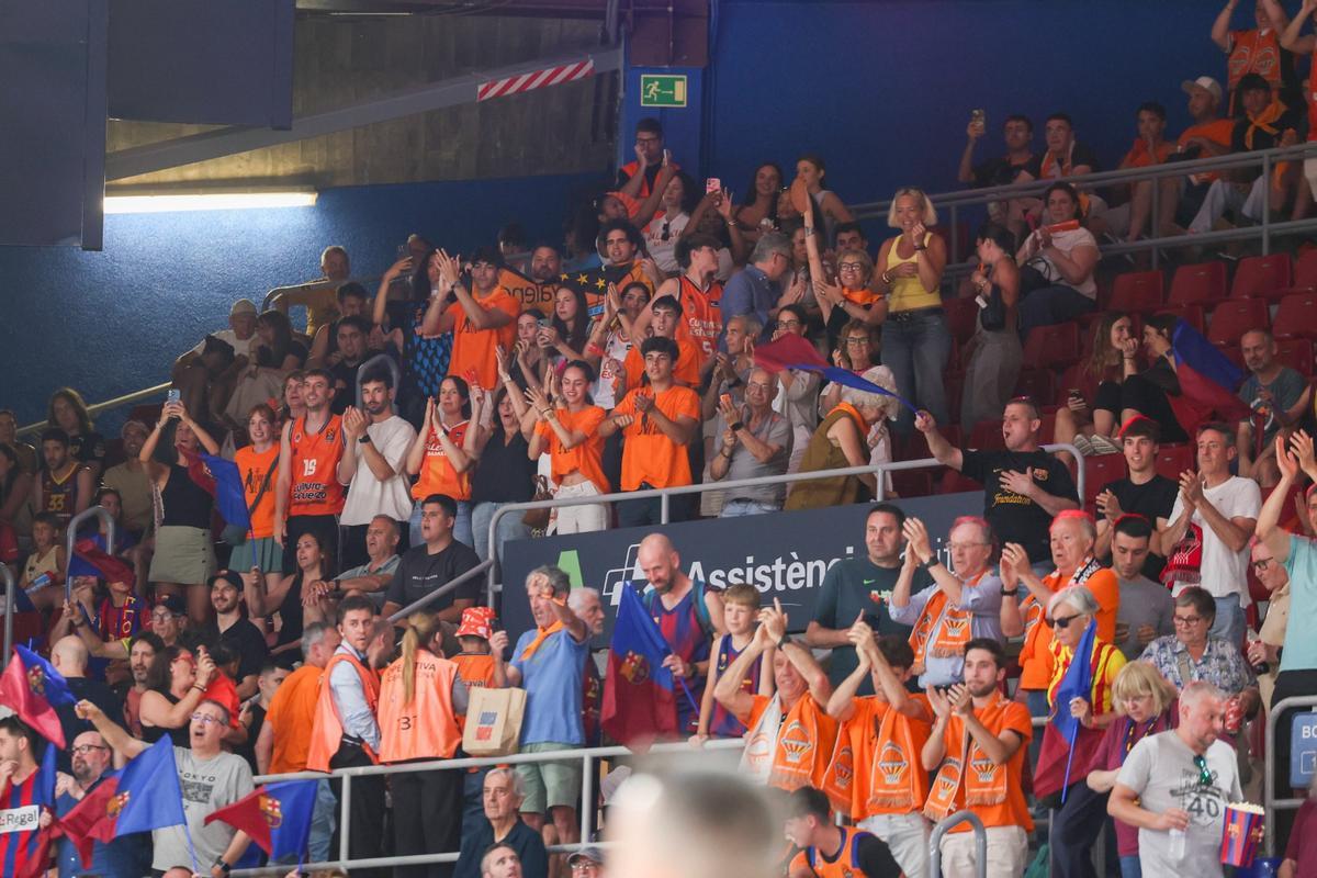 Las imágenes del cuarto partido entre el FC Barcelona y el Valencia Basket de la final de la Liga Endesa