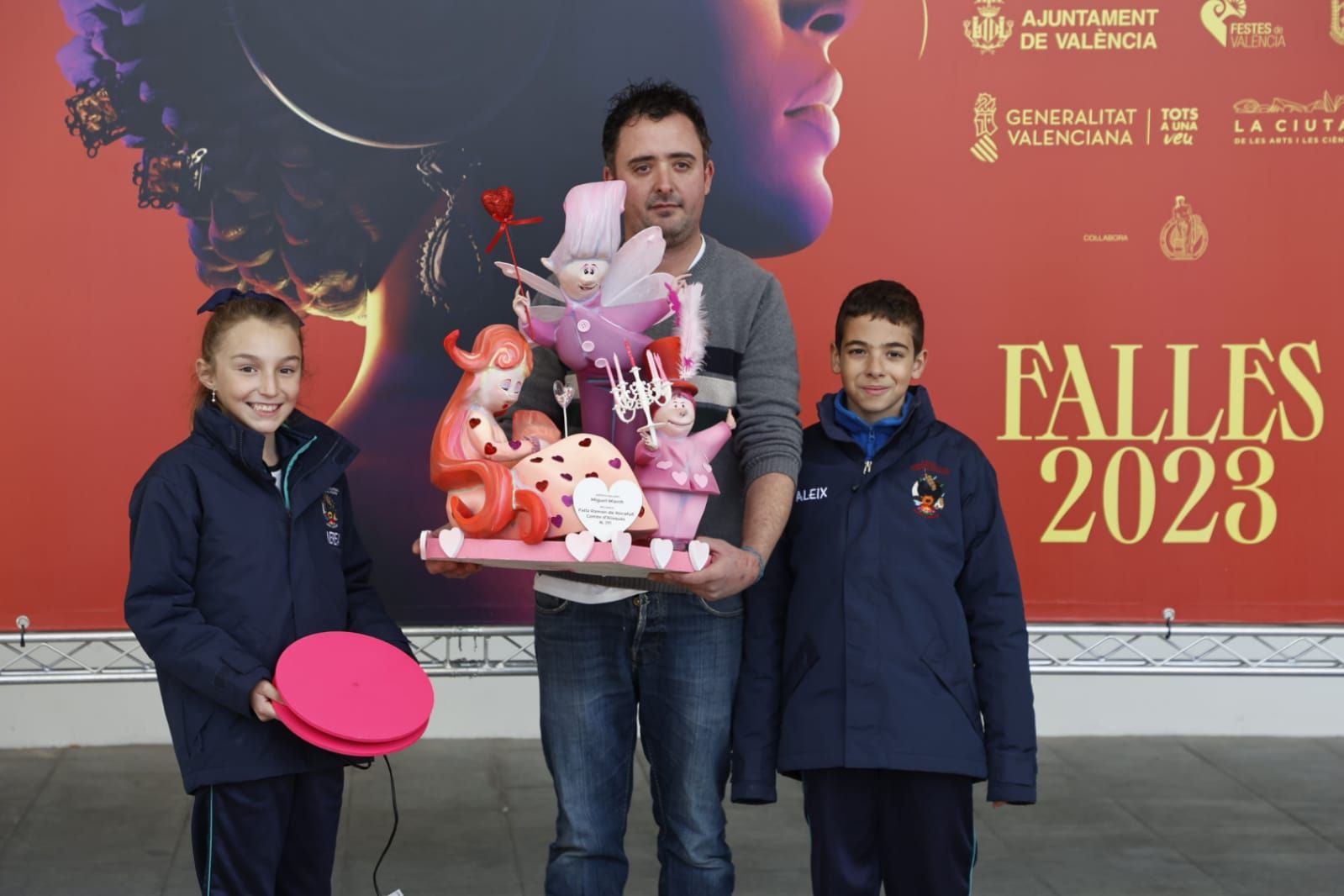 Llegan los primeros "ninots" a la Exposición de Fallas 2023