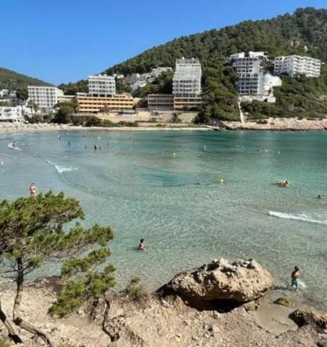 Dos muertos en mar pitiuso el mismo fin de semana y arde un yate de 30 metros de eslora frente a la costa de Formentera