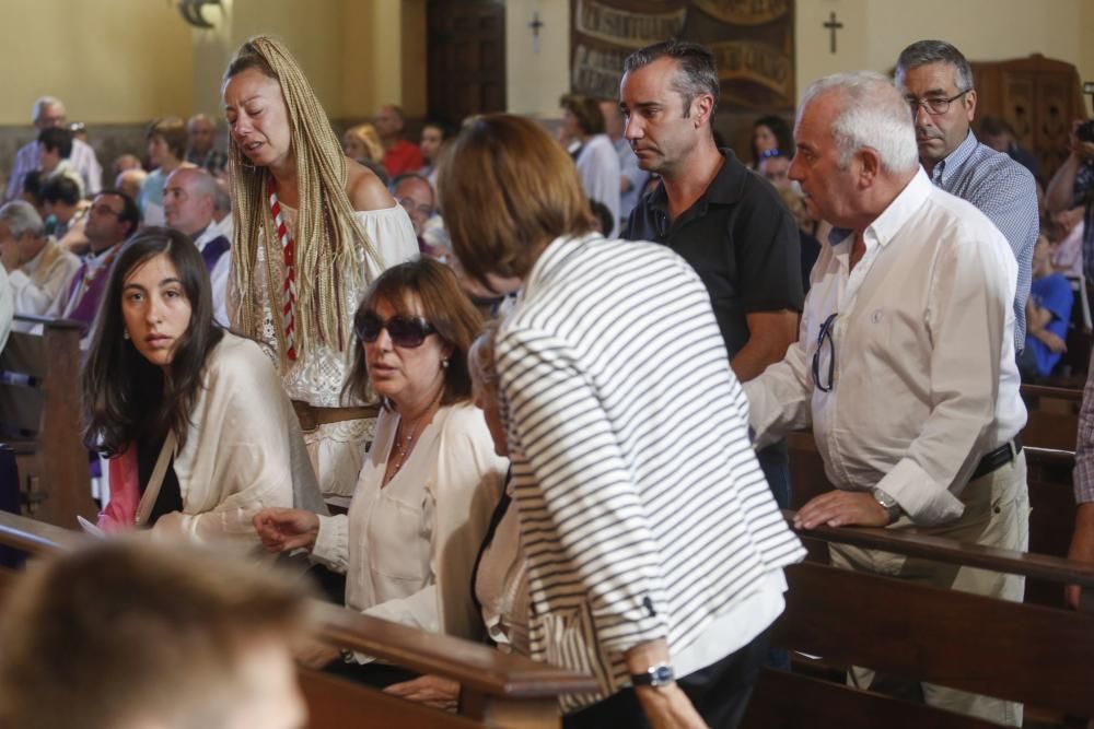 Funeral en la iglesia de Llaranes