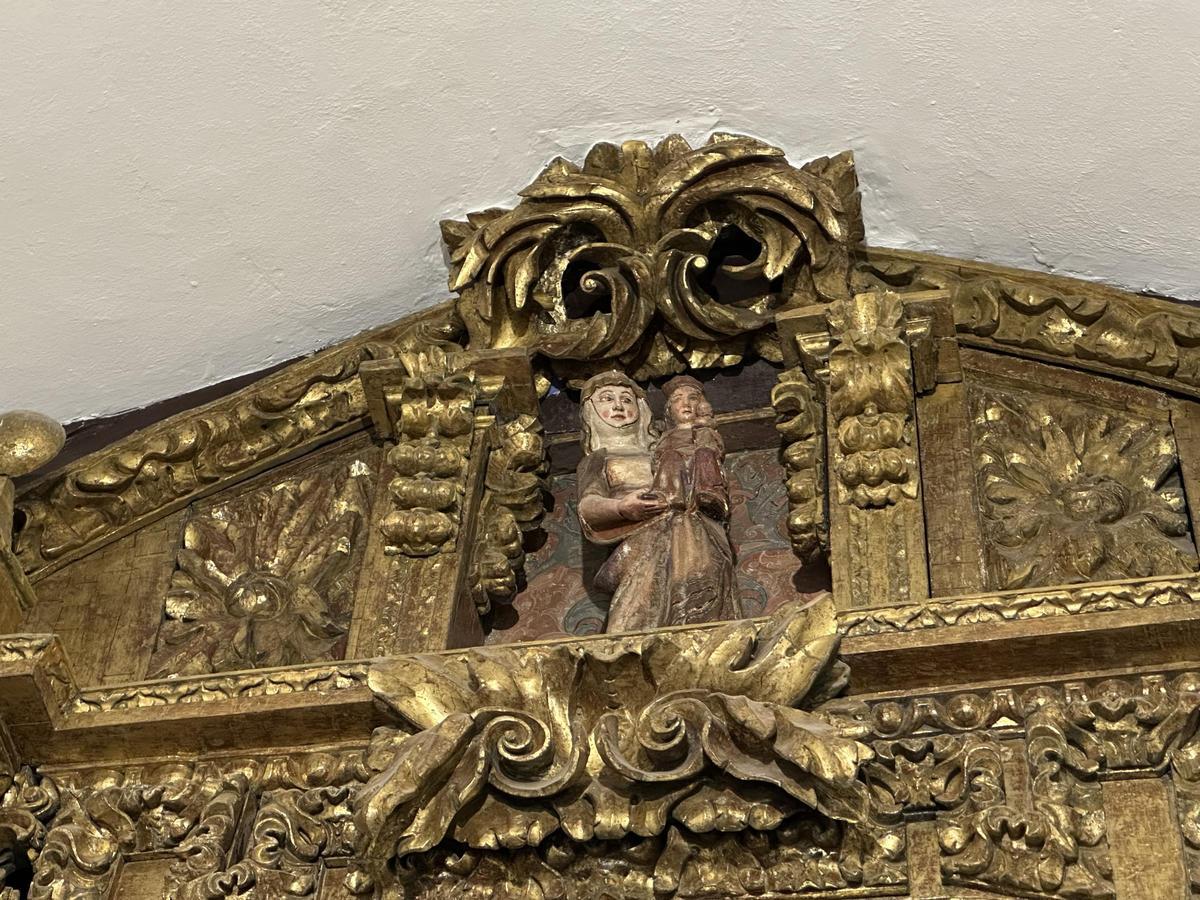 Talla de la Virgen de la Blanca, en la capilla del mismo nombre religioso.
