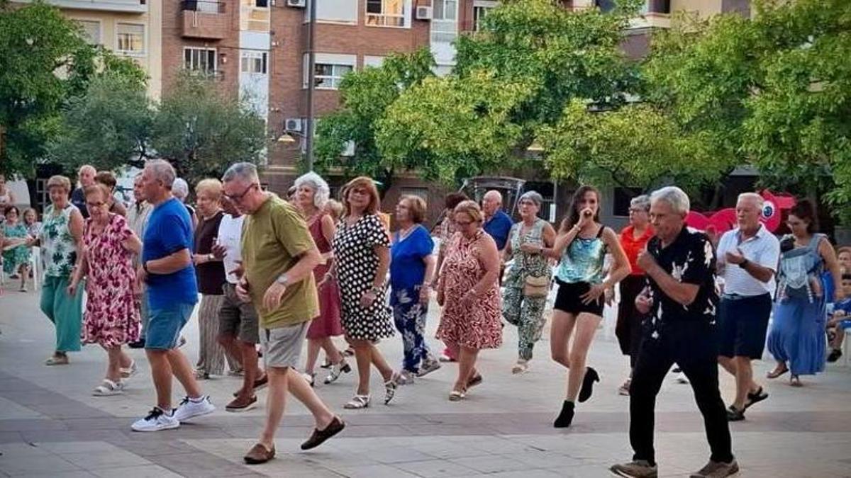 Baile en una de las actividades.