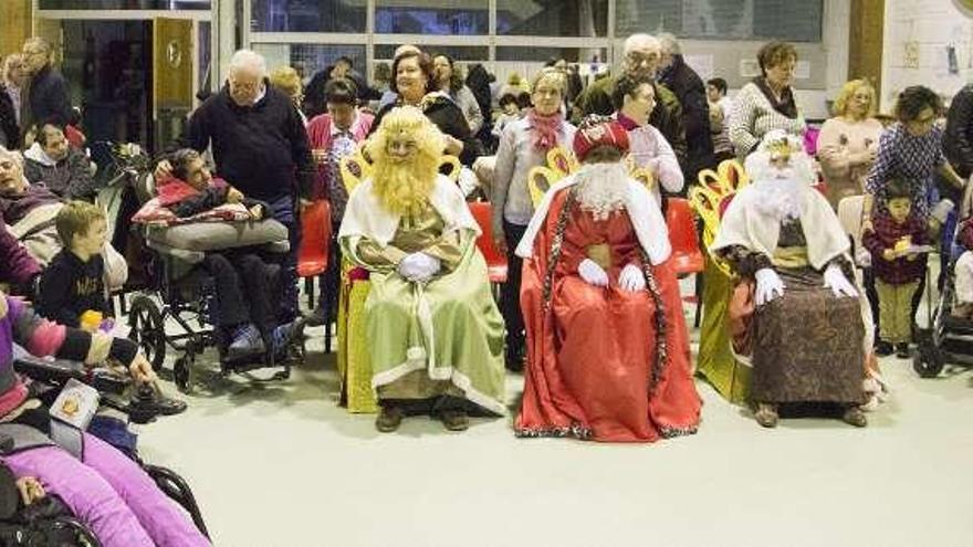 Los Reyes Magos, ayer, en Latores.