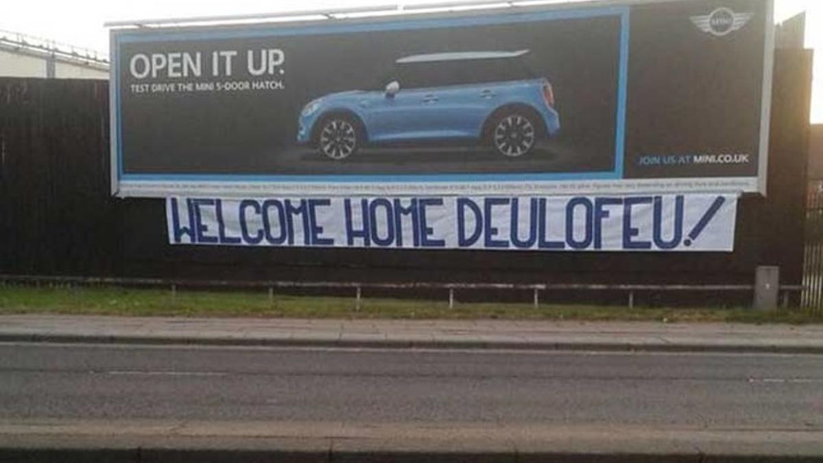 La afición del Everton da la bienvenida a Gerard Deulofeu