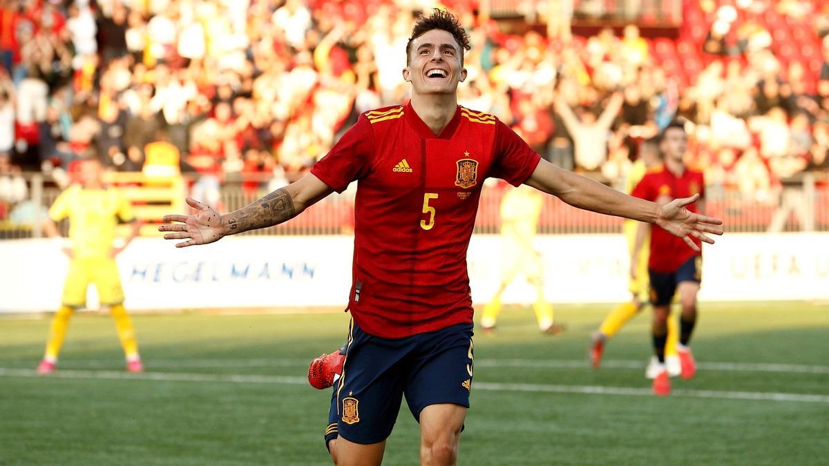Francés celebra el tanto marcado a Lituania con la sub-21.