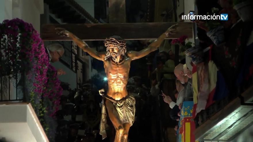 El público corona a Santa Cruz en el Miércoles Santo de Alicante