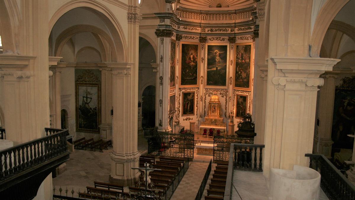 Vista aérea de la nave central de la antigua colegial de San Patricio.