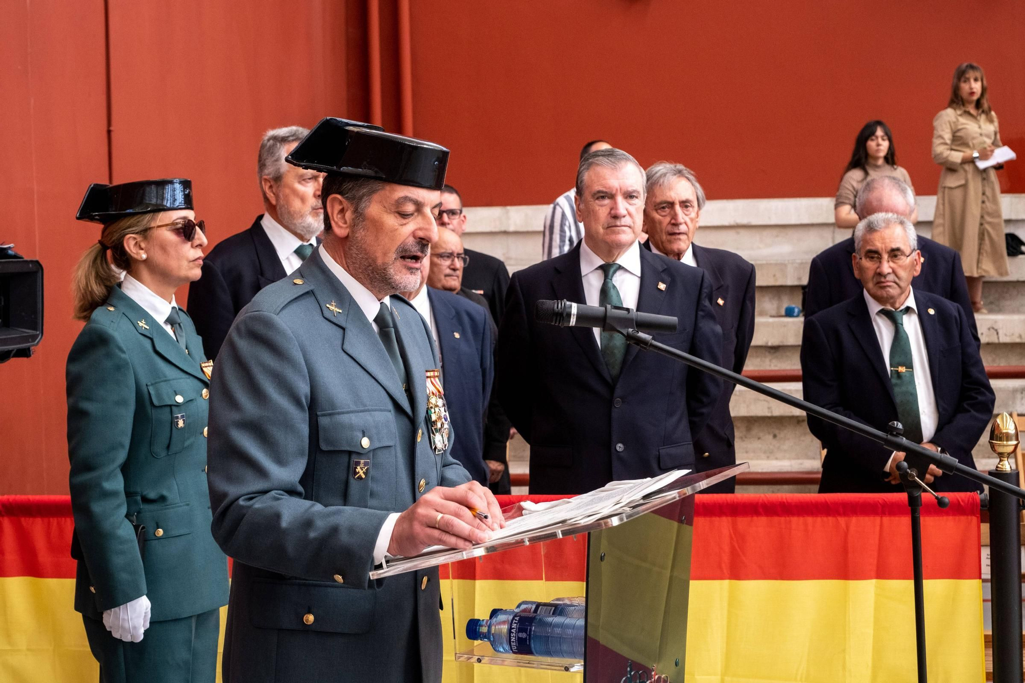 EN IMÁGENES: Así fueron los actos en Oviedo del 179 aniversario de la Guardia Civil