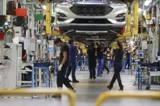 Ford espera las ayudas del Perte para definir el futuro definitivo de Almussafes