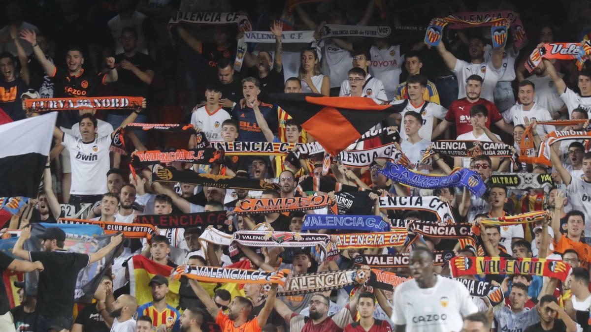 La grada de Mestalla durante la goleada al Celta esta temporada