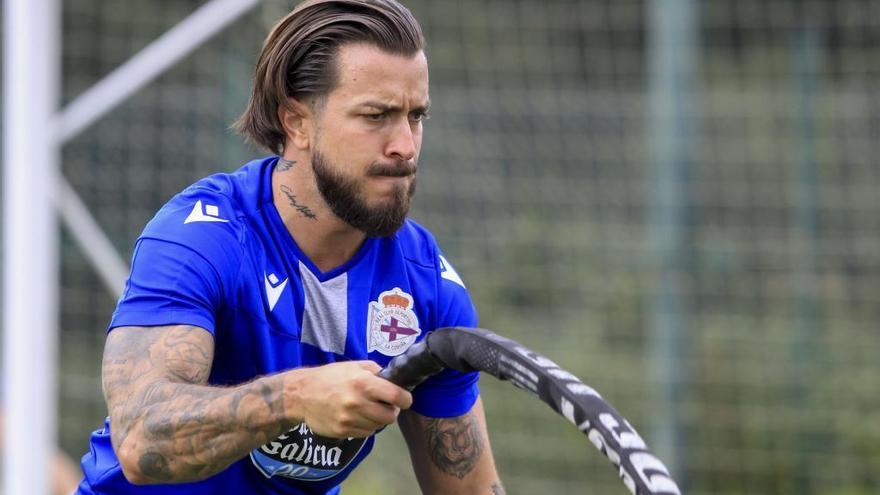 Héctor Hernández en un entrenamiento.