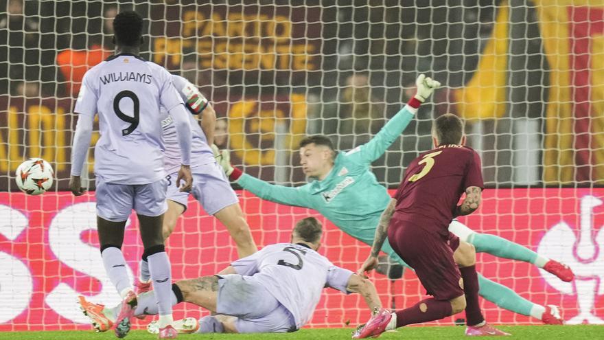 La Roma doma a un Athletic que se agarra a San Mamés
