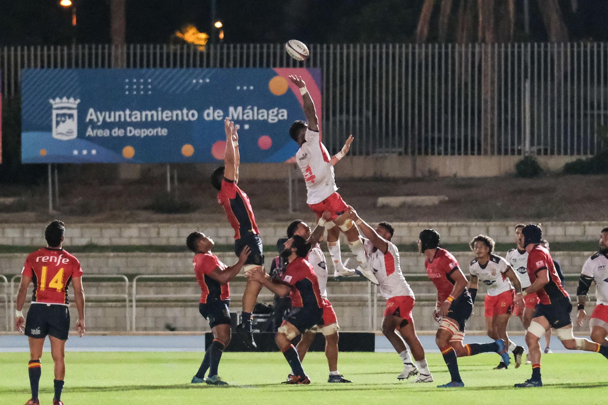 Málaga disfruta del España - Tonga de rugby