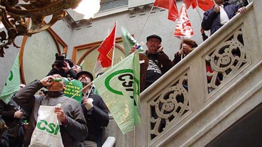 Los sindicalistas 'toman' la Generalitat